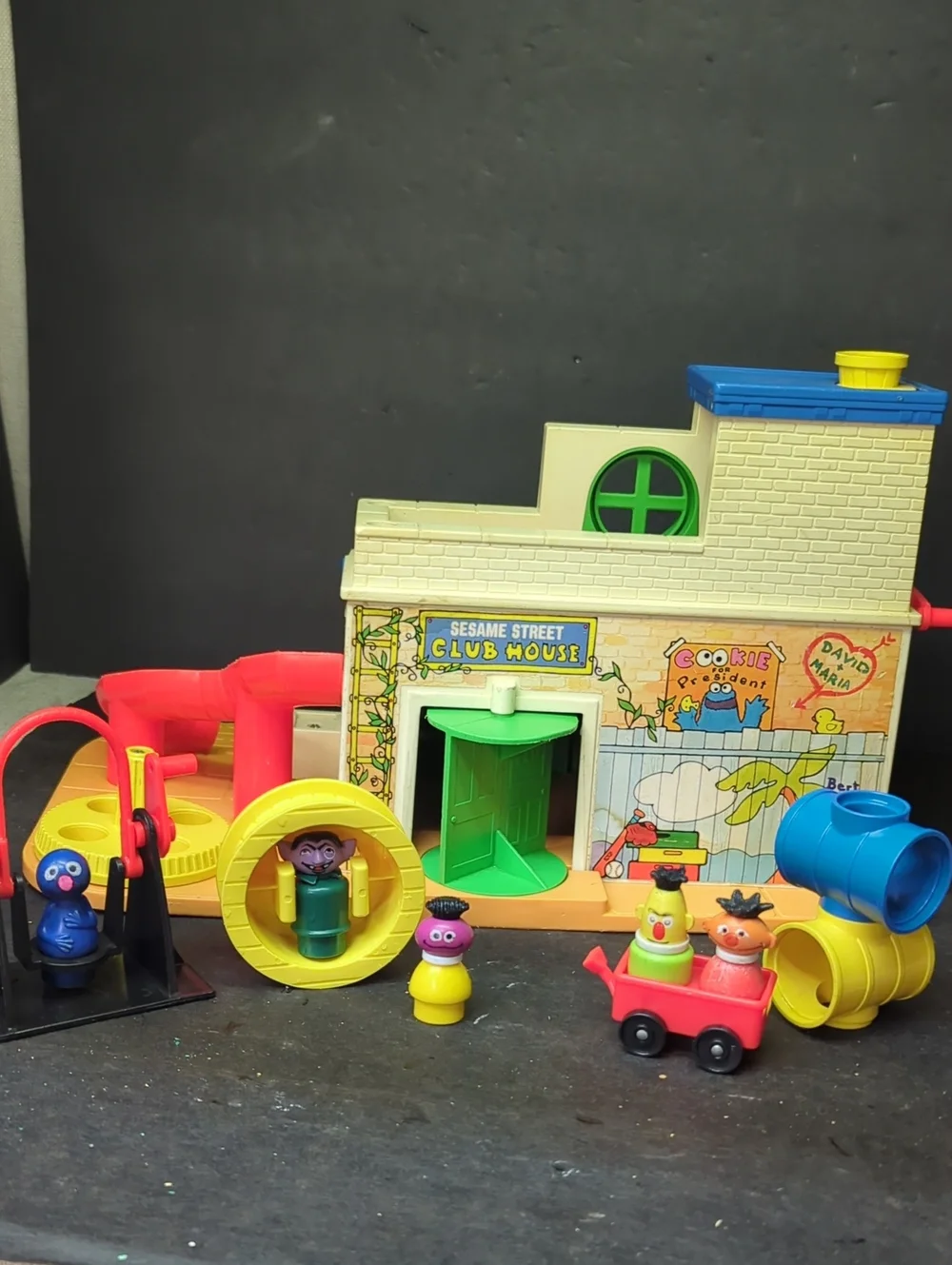 #7 Sesame Street Clubhouse #937, & figures, little people Fisher Price